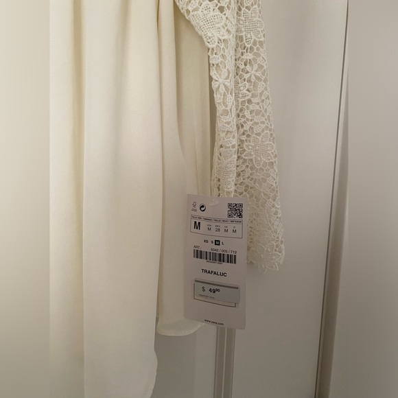 Beautiful Zara Blouse - Picture 5 of 6